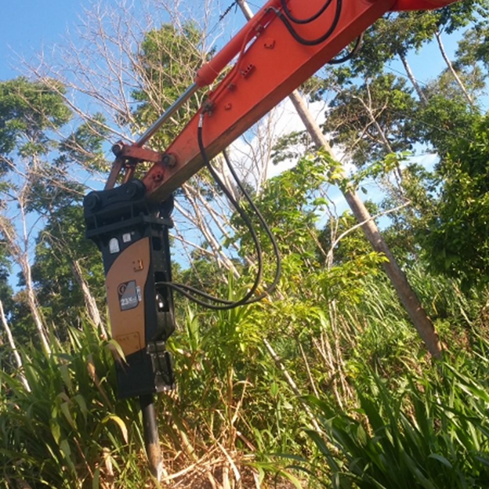 Hydraulic breaker