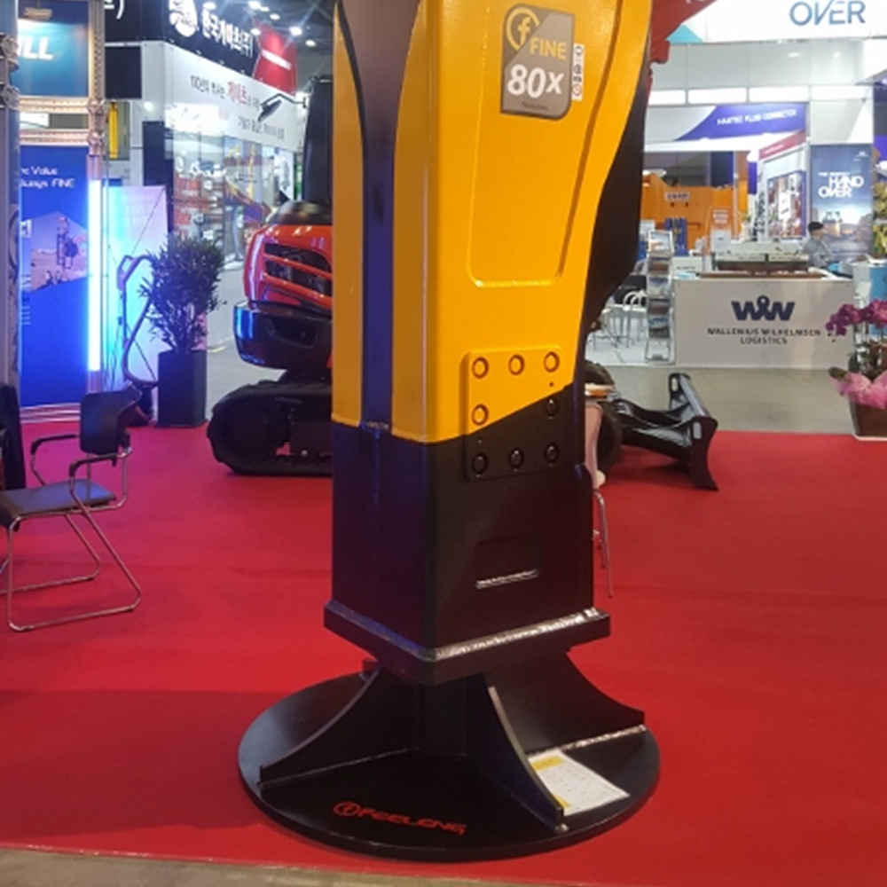 Hydraulic breaker