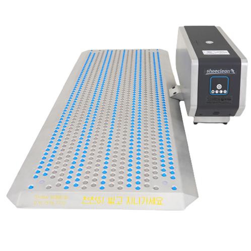Shoe sole cleaner