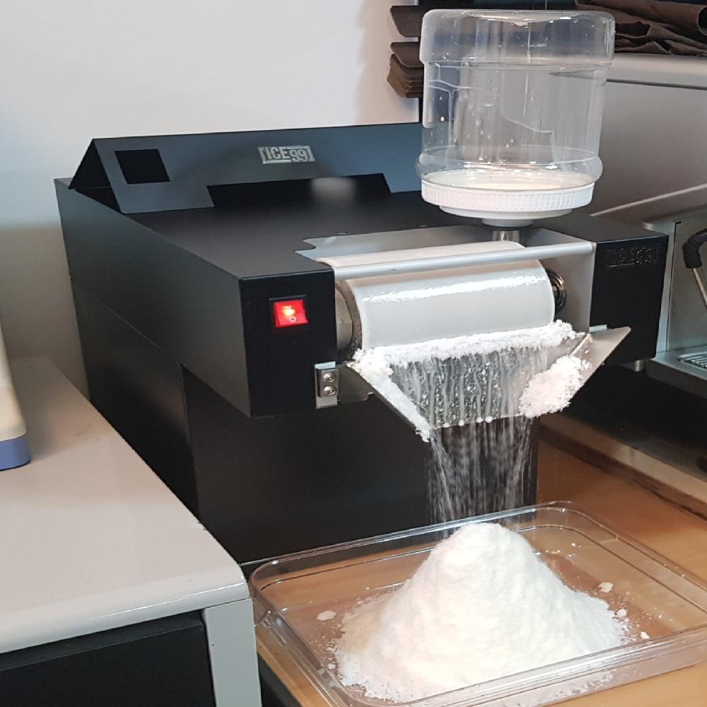 FLAKE ICE MAKER